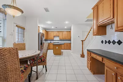 7 Mayborough Court, The Woodlands, TX 77382 - Photo 12
