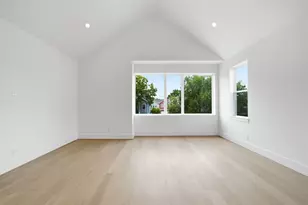 835 W 25th St, Houston, TX 77008 - Photo 12