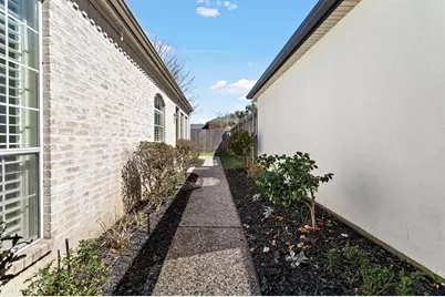 6355 Chasse Gardens Drive, Orange, TX 77632 - Photo 28