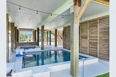 928 Kenlyn Drive, Crystal Beach, TX 77650 - Photo 2