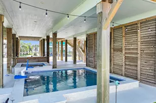 928 Kenlyn Dr, Crystal Beach, TX 77650 - Photo 2