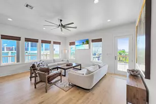 928 Kenlyn Dr, Crystal Beach, TX 77650 - Photo 26