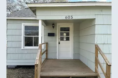 605 Palacios Street, El Campo, TX 77437 - Photo 2
