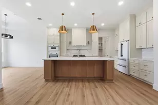 467 Springfield Trail, Angleton, TX 77515 - Photo 8