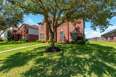 686 Fountain View Lane, League City, TX 77573 - Photo 2