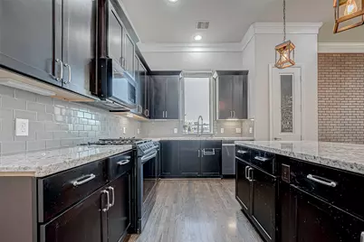 2227 Chenevert Street, Houston, TX 77003 - Photo 14