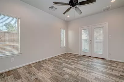 2227 Chenevert Street, Houston, TX 77003 - Photo 24