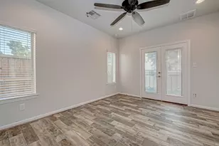 2227 Chenevert St, Houston, TX 77003 - Photo 24