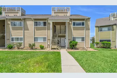 156 April Point Drive S, Conroe, TX 77356 - Photo 2
