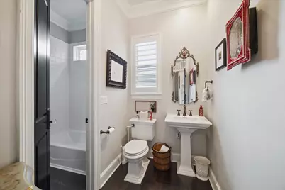 205 W 24th Street, Houston, TX 77008 - Photo 4