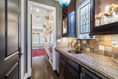 205 W 24th Street, Houston, TX 77008 - Photo 10