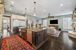 205 W 24th St, Houston, TX 77008 - Photo 8