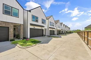 2032 W Tidwell Rd, Houston, TX 77091 - Photo 2