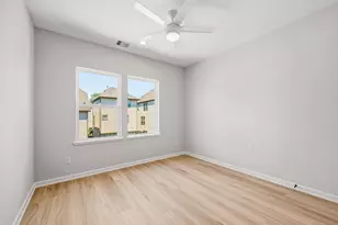 2032 W Tidwell Rd, Houston, TX 77091 - Photo 24