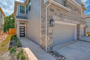 548 Long Leaf Pine, Montgomery, TX 77316 - Photo 2