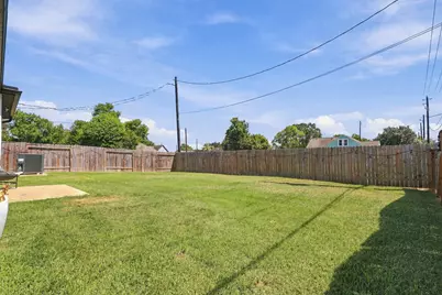 704 E Main Street, La Porte, TX 77571 - Photo 20