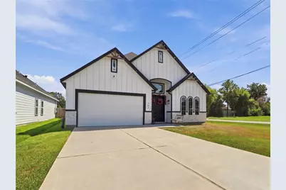 704 E Main Street, La Porte, TX 77571 - Photo 2