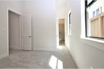 816 W 22nd Street, Houston, TX 77008 - Photo 14