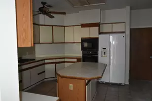 8018 Via Bella Dr, Houston, TX 77083 - Photo 4