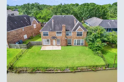 1127 Gloria Court, Sugar Land, TX 77478 - Photo 8