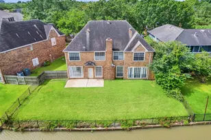 1127 Gloria Ct, Sugar Land, TX 77478 - Photo 8