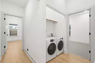 9819 Turnbow St, Houston, TX 77029 - Photo 24