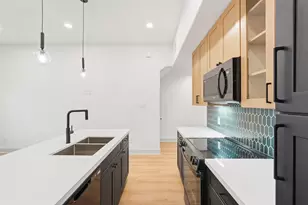 9819 Turnbow St, Houston, TX 77029 - Photo 12