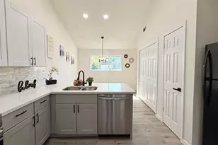 6330 Coachwood Dr, Houston, TX 77035 - Photo 6