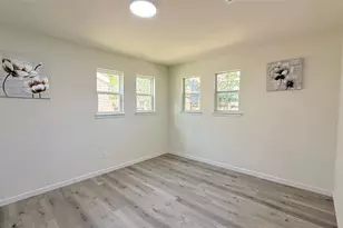 6330 Coachwood Dr, Houston, TX 77035 - Photo 20