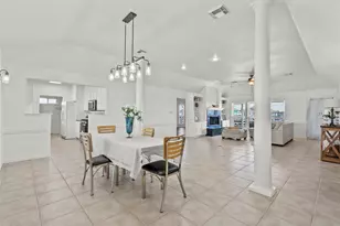 933 Bonita St, Bayou Vista, TX 77563 - Photo 10