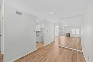 10811 Richmond Ave, Houston, TX 77042 - Photo 4