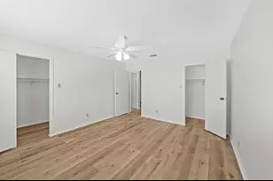 10811 Richmond Ave, Houston, TX 77042 - Photo 12