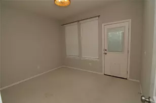 10957 Cannes Memorial Dr, Houston, TX 77043 - Photo 4