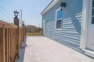 2714 Ball, Galveston, TX 77550 - Photo 26