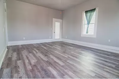 2714 Ball #B-2, Galveston, TX 77550 - Photo 18