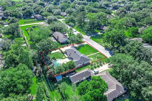 109 E Sherwood Dr, Alvin, TX 77511 - Photo 42