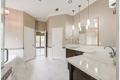 11 E Wedgemere Circle, The Woodlands, TX 77381 - Photo 30