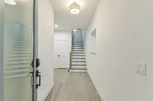 7709 Earl Rudder Wy, Houston, TX 77055 - Photo 4