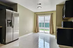 13327 Bridgewalk Ln, Houston, TX 77041 - Photo 6