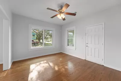 4924 Avenue Q, Galveston, TX 77551 - Photo 6