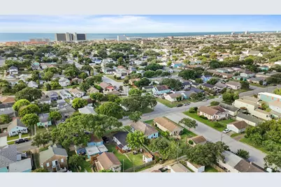4924 Avenue Q, Galveston, TX 77551 - Photo 2