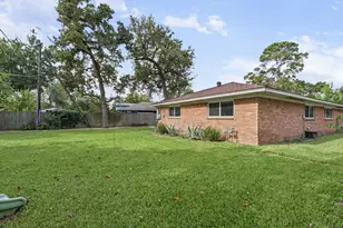 1318 Spillers Ln, Houston, TX 77043 - Photo 34