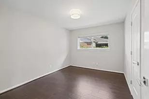 1318 Spillers Ln, Houston, TX 77043 - Photo 20