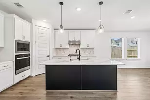2814 Clapbread Ln, Rosenberg, TX 77471 - Photo 4