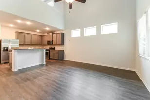 321 Lakeway Circle, Anahuac, TX 77514 - Photo 4