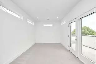 5823 Dolores St, Houston, TX 77057 - Photo 10