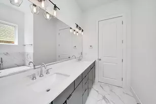 5823 Dolores St, Houston, TX 77057 - Photo 28
