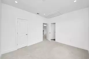 5823 Dolores St, Houston, TX 77057 - Photo 14