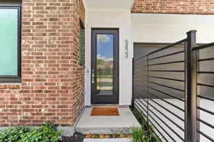 5823 Dolores St, Houston, TX 77057 - Photo 2