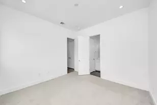 5823 Dolores St, Houston, TX 77057 - Photo 18